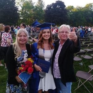 Meet your Posher, Laurie